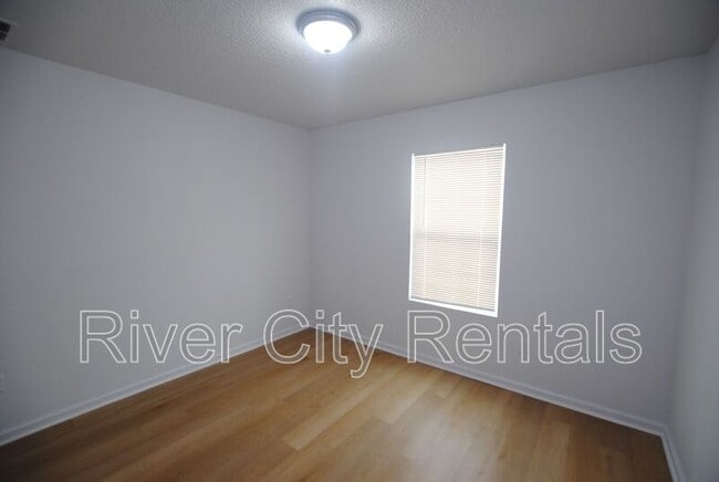 5623 Overlook Dr E in Keystone Heights, FL - Building Photo - Building Photo