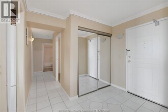 150 Park St W in Windsor, ON - Building Photo - Building Photo