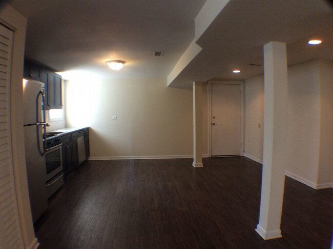 6052 N Mozart St in Chicago, IL - Building Photo - Building Photo