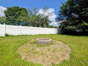 9342 Trenton Ln N in Maple Grove, MN - Building Photo - Building Photo