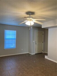 705 W Garland St photo'