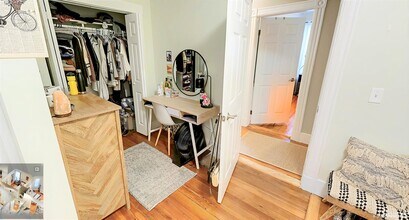 83 Marion St, Unit 1 in Somerville, MA - Building Photo - Building Photo