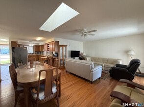 14 Daniel Dr in East Windsor, CT - Building Photo - Building Photo