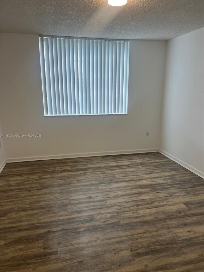 2173 Renaissance Blvd in Miramar, FL - Building Photo - Building Photo