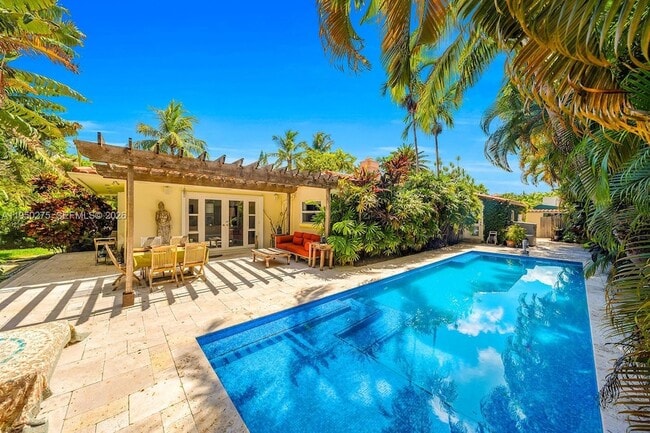 3701 Chase Ave in Miami Beach, FL - Building Photo - Building Photo