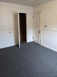 2425 Snyder Ave photo'