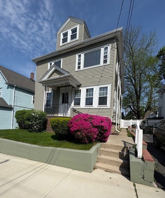 property at 64 Cottage Park Rd