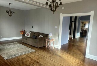 245 Plymouth St in Toledo, OH - Building Photo - Building Photo