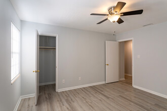 Georgetown Apartments in Tallahassee, FL - Foto de edificio - Interior Photo