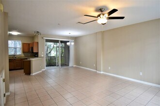 10909 Black Swan Ct in Seffner, FL - Building Photo - Building Photo