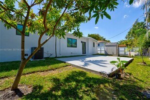 175 NE 120th St in North Miami, FL - Building Photo
