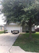 113 San Jacinto Dr in Kyle, TX - Building Photo