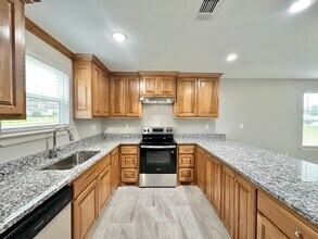 11022 US-271 in Tyler, TX - Building Photo - Building Photo