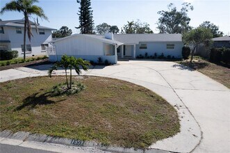 1897 Dolphin Blvd S in St. Petersburg, FL - Building Photo - Building Photo