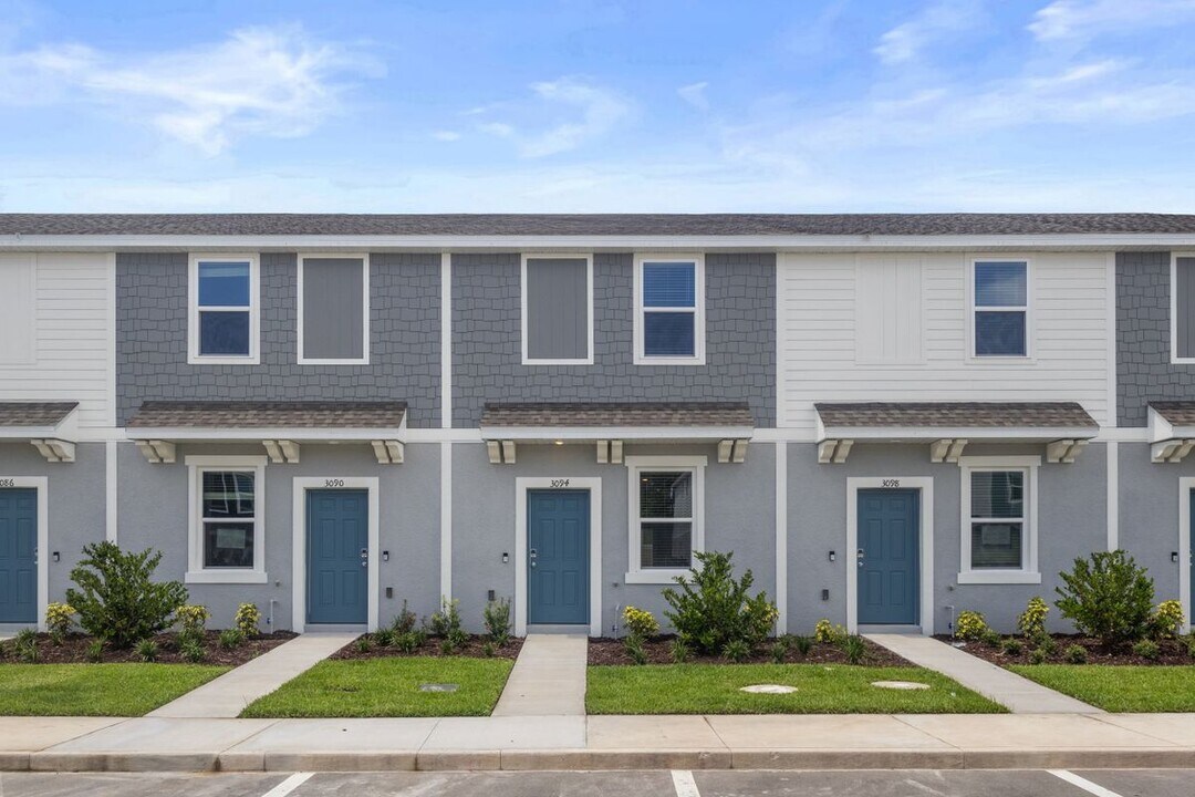 3094 SKYLINE in Kissimmee, FL - Building Photo