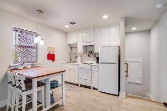 12749 Johnson Ln, Unit Loft in Manchaca, TX - Building Photo - Building Photo