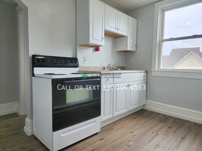 property at 1103 Walnut Ave NE