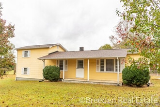 3559 Berry Rd in Connelly Springs, NC - Building Photo - Building Photo