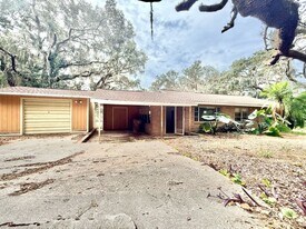 6100 Windmill Rd in Leesburg, FL - Building Photo