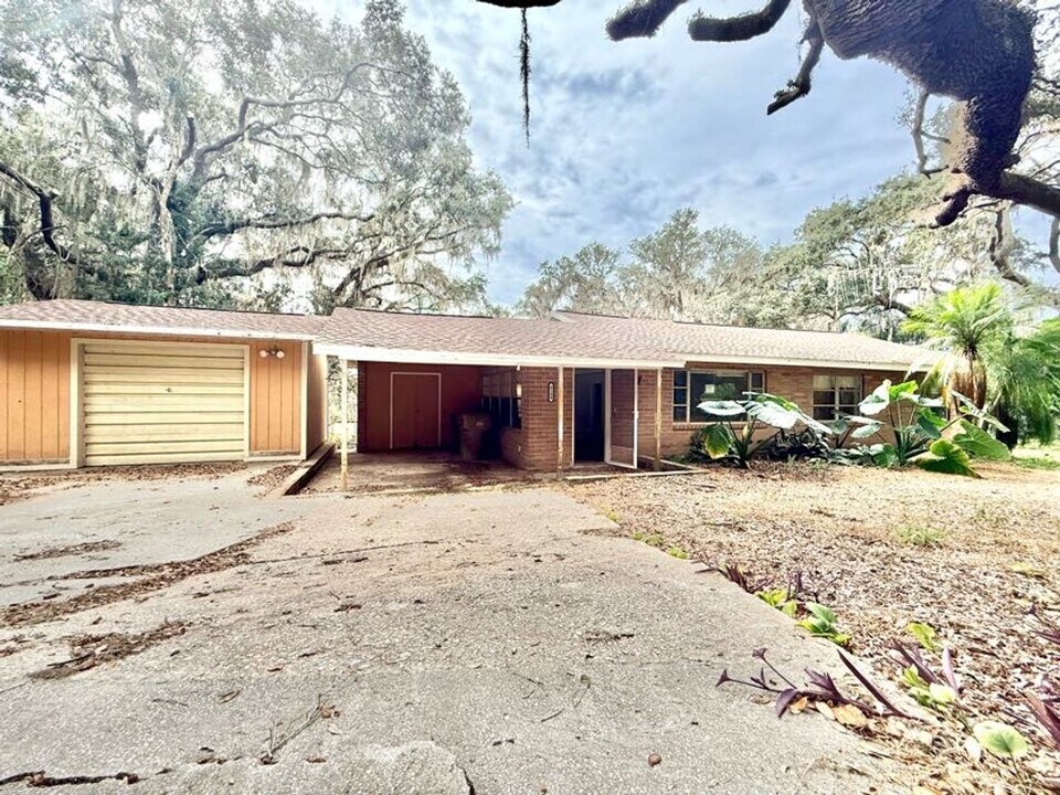 6100 Windmill Rd in Leesburg, FL - Building Photo