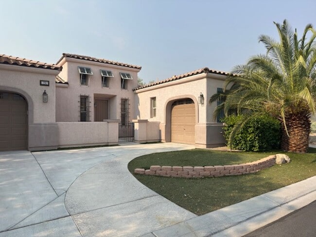 7237 Iron Oak Ave in Las Vegas, NV - Foto de edificio - Building Photo