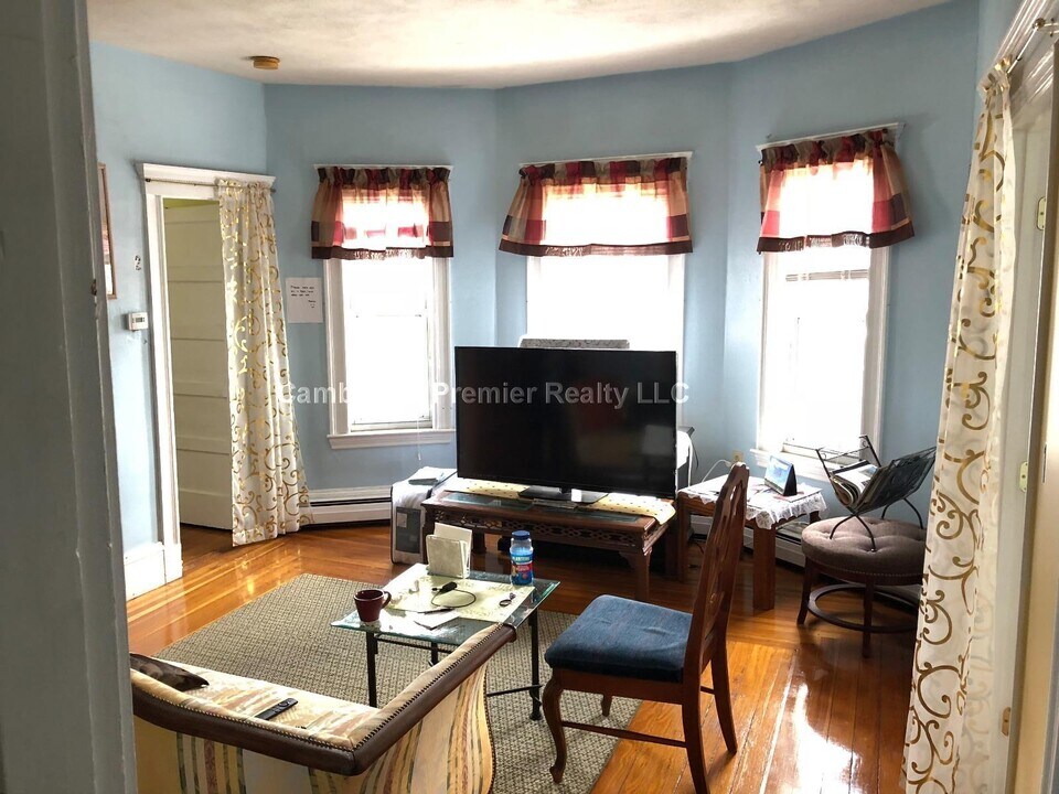 97 Morrison Ave in Somerville, MA - Building Photo
