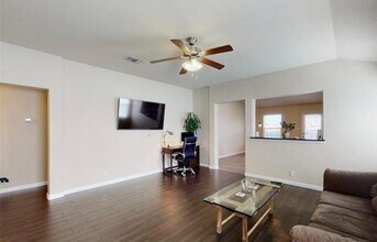 103 Frio River Trl in Hutto, TX - Building Photo - Building Photo