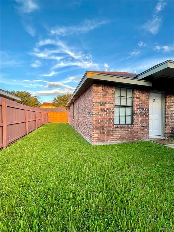 241 E 19th St in Weslaco, TX - Foto de edificio - Building Photo