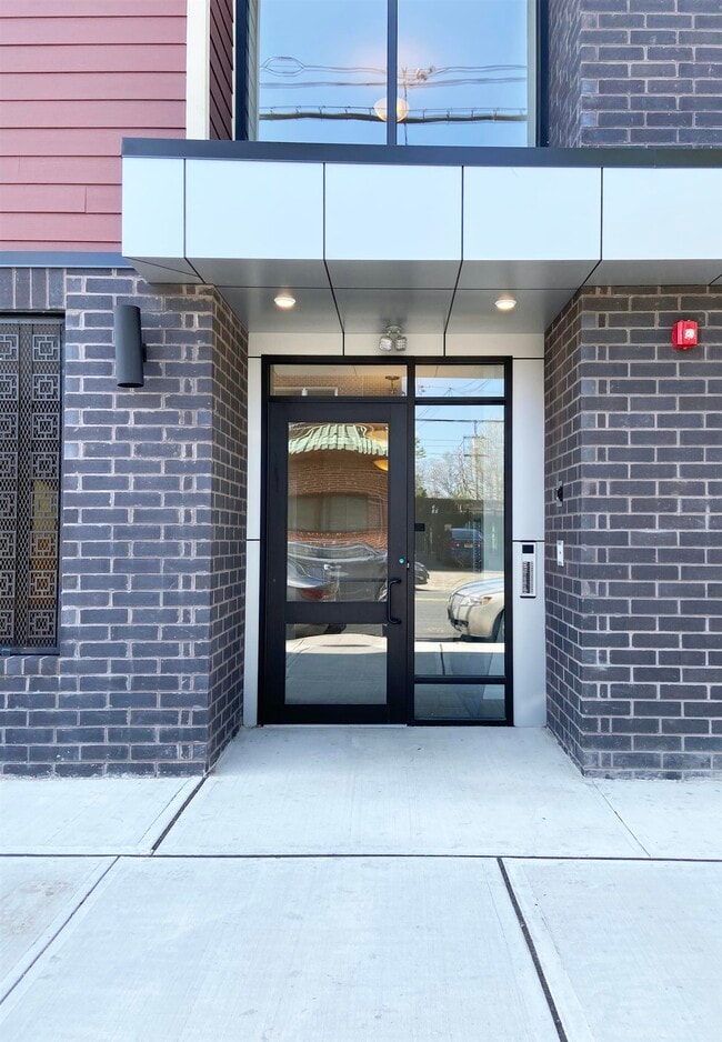 195 Ave E in Bayonne, NJ - Building Photo - Building Photo