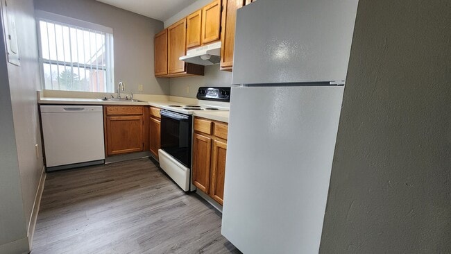 77 N Point Dr, Unit 1