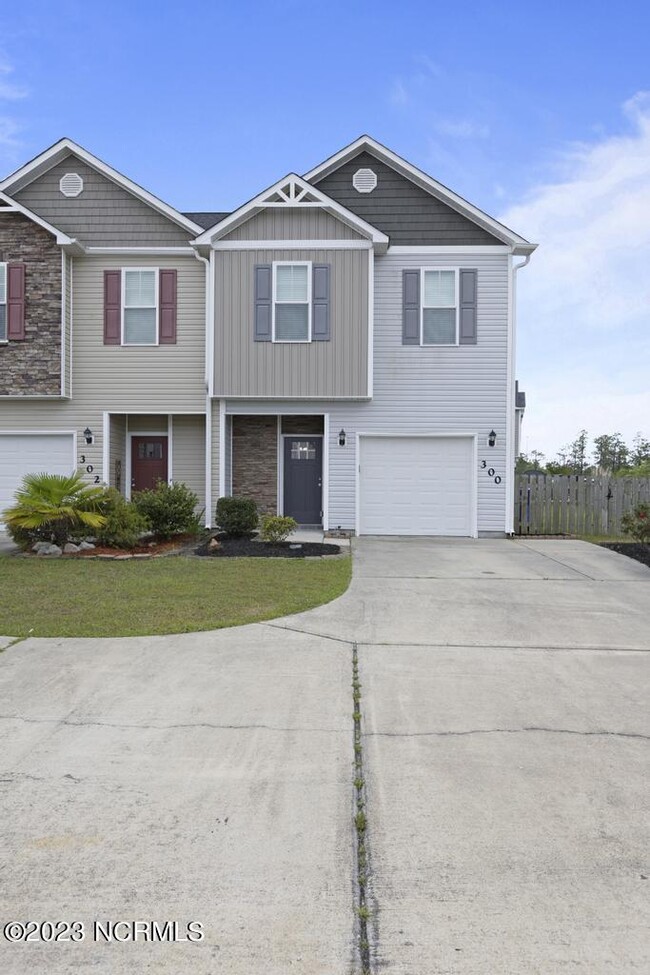 300 Frisco Wy in Holly Ridge, NC - Building Photo - Building Photo