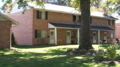 463 Brentwood Dr in Kent, OH - Building Photo - Building Photo