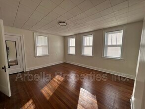 610 E Unaka Ave in Johnson City, TN - Building Photo - Building Photo