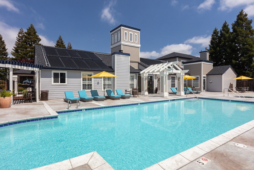 Crow Canyon in San Ramon, CA - Building Photo