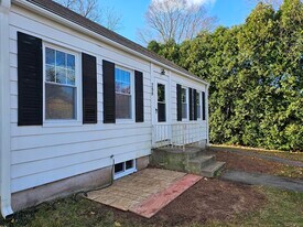 288 Alling St in Berlin, CT - Building Photo