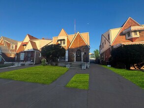 13918 Roselawn St in Detroit, MI - Building Photo - Building Photo