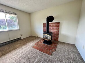 1707 College Pl in Ellensburg, WA - Building Photo - Building Photo