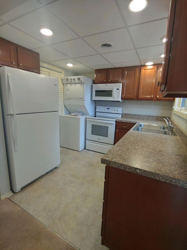 406 College Ave in Valparaiso, IN - Building Photo - Building Photo