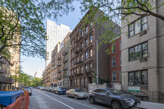 412 E 89th St in New York, NY - Building Photo - Building Photo