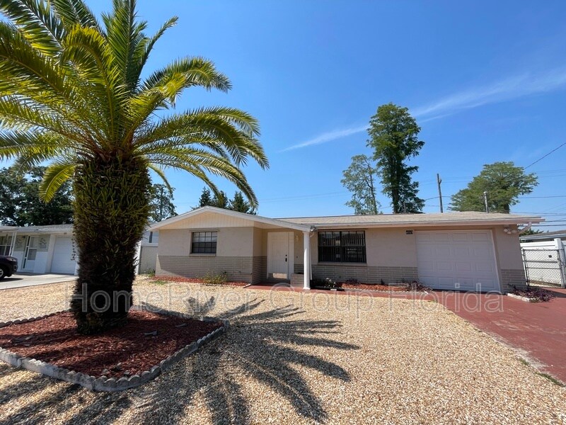 4717 Phoenix Ave Photo