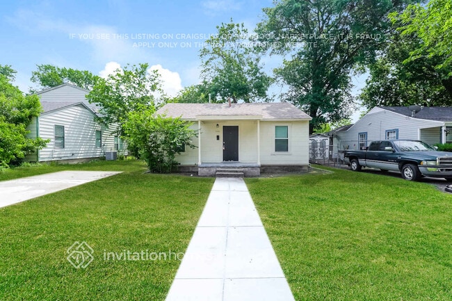 property at 5101 Royal Dr