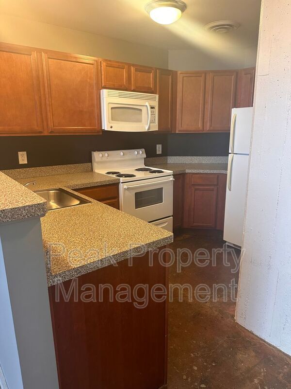 1510 W Broad St in Richmond, VA - Building Photo - Building Photo