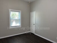 4245 Lathrop Ave photo'