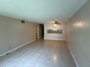 7173 Orange Dr in Davie, FL - Building Photo - Building Photo