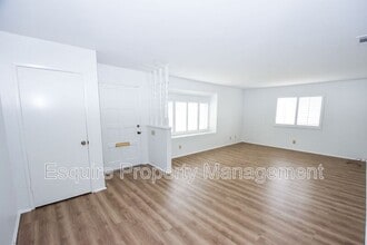 833 Sharon Dr in Camarillo, CA - Building Photo - Building Photo