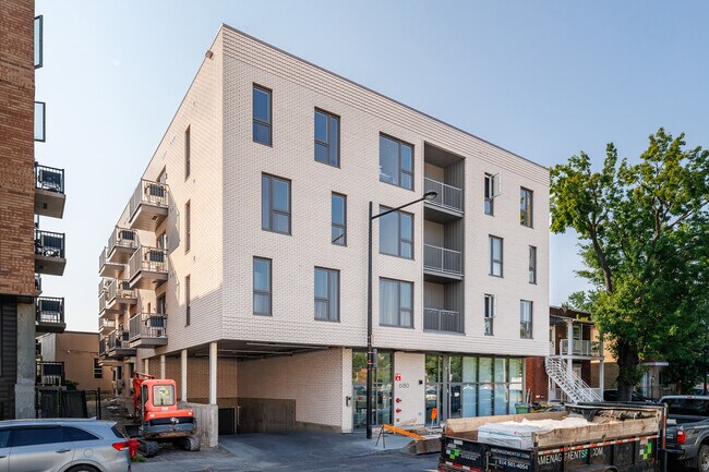 6180 Rue