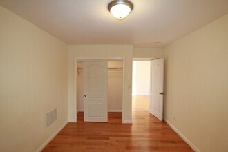 1707 Leimert Blvd in Oakland, CA - Building Photo - Building Photo