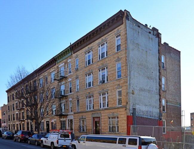 1522 Eastern Pky in Brooklyn, NY - Foto de edificio - Building Photo