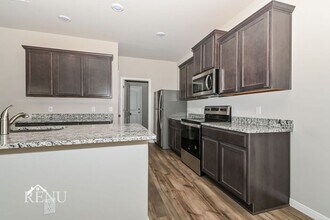 1613 Maroon Dr in El Reno, OK - Foto de edificio - Building Photo