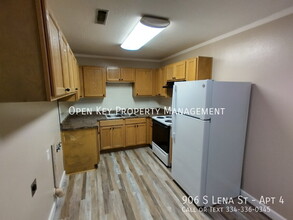 906 S Lena St in Dothan, AL - Building Photo - Building Photo